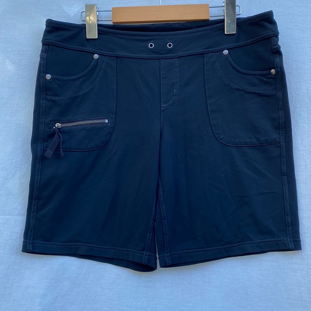 Athleta Shorts - Picture 1 of 8